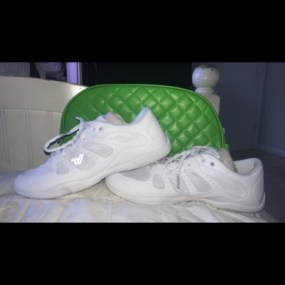 Varsity A41 Cheer Shoes
